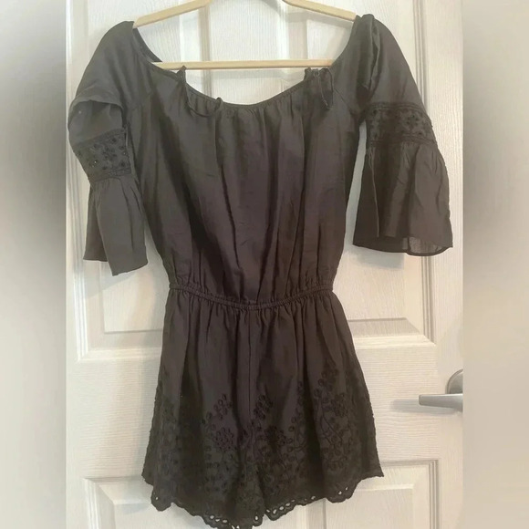 American Eagle eyelet black off shoulder boho romper - Picture 2 of 9